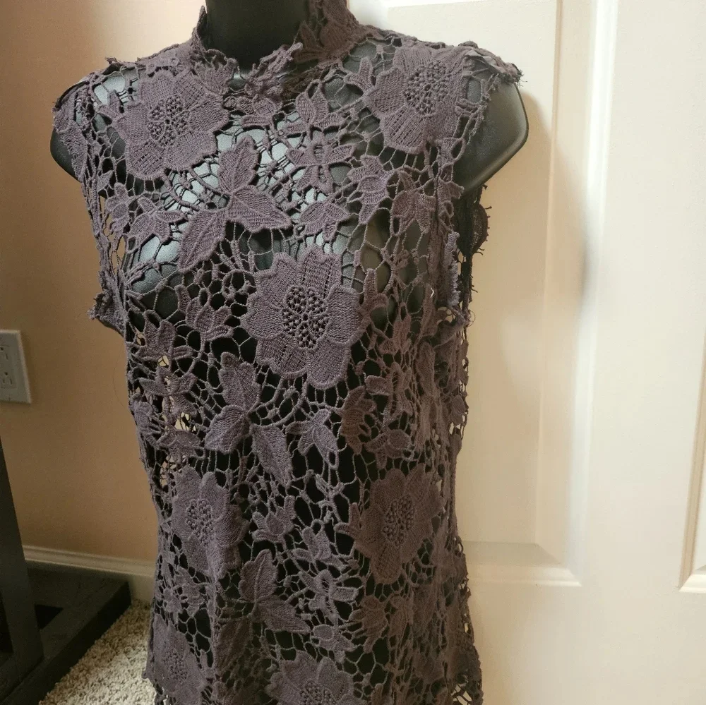 Gimmicks by BKE Plum Lace Sleeveless Top